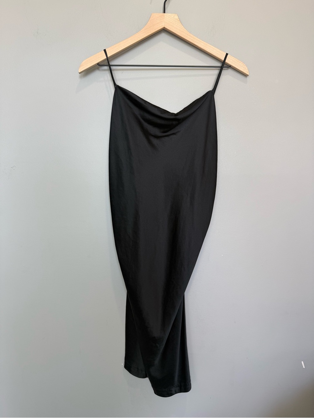 Victoria's Secret‎ Black 100% Silk Size Small Slip/Chemise